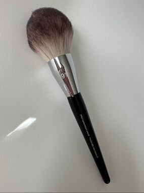 Sephora pro #91 featherweight powder brush